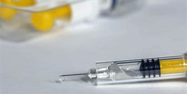 Понад 5 мільйонів доз вакцини CoronaVac приїде в Україну : коли чекати?